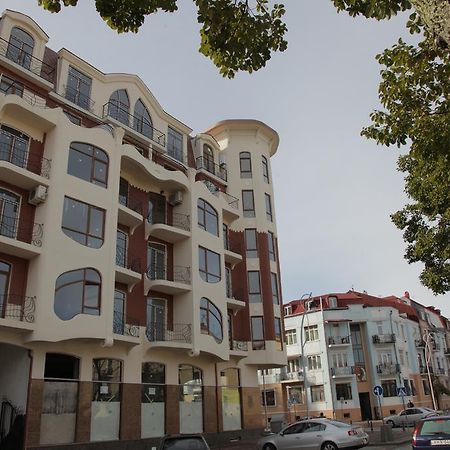 Apartment With Summer Terrace Batumi Room photo