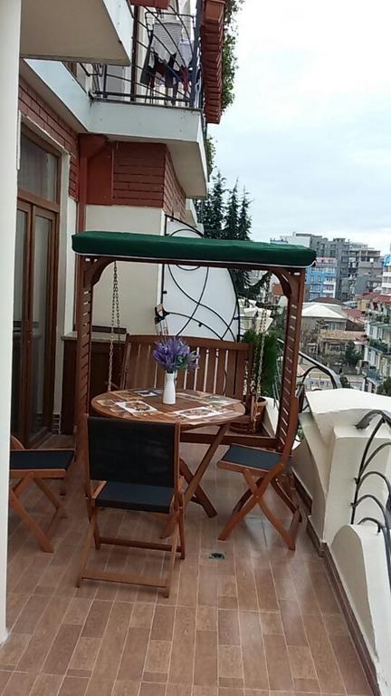 Apartment With Summer Terrace Batumi Room photo