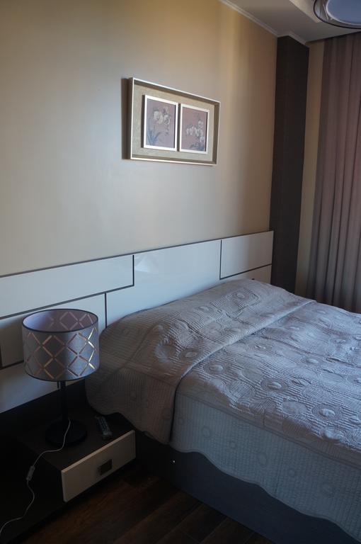 Apartment With Summer Terrace Batumi Room photo