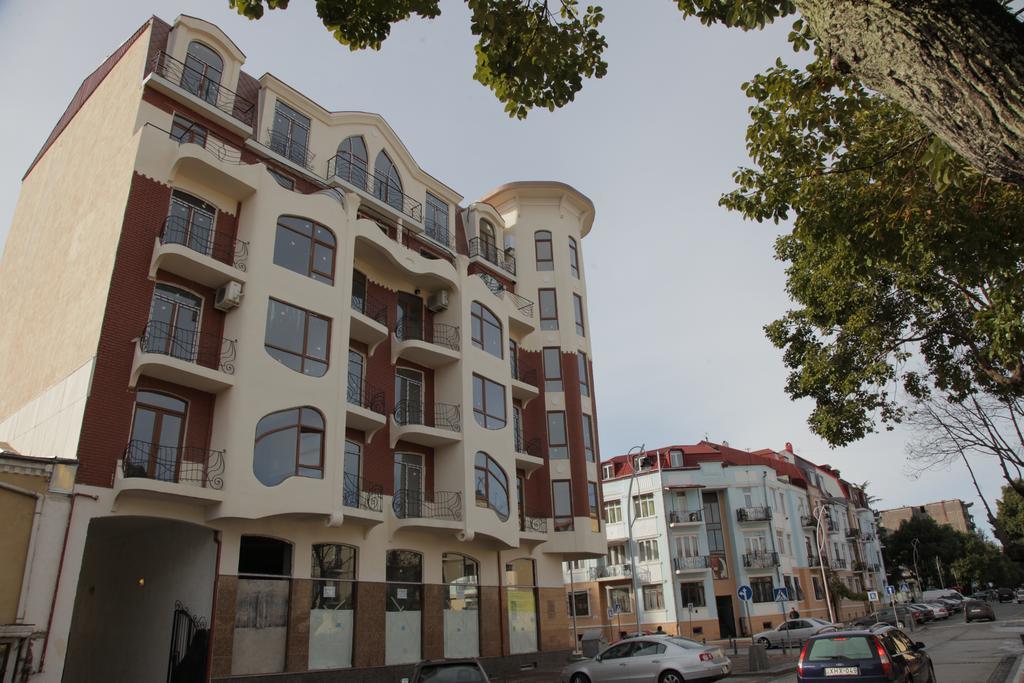 Apartment With Summer Terrace Batumi Room photo