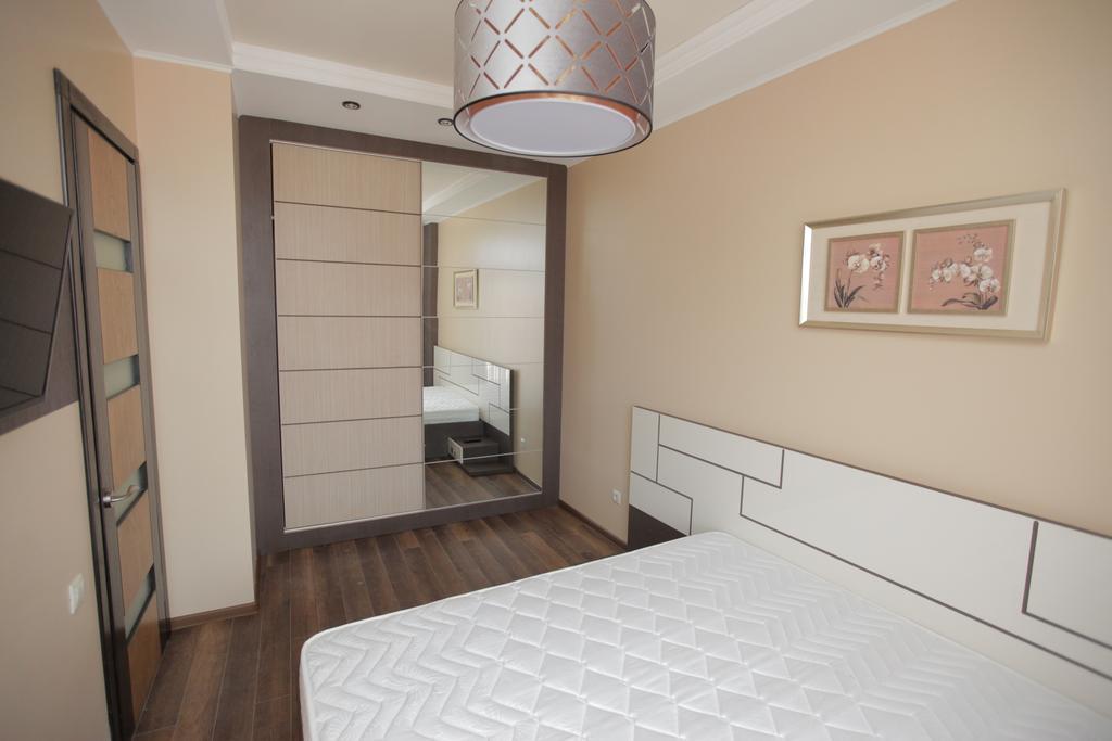 Apartment With Summer Terrace Batumi Room photo